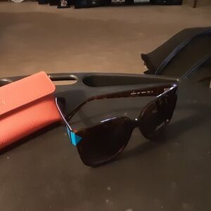 New Guess Sunglasses With Case